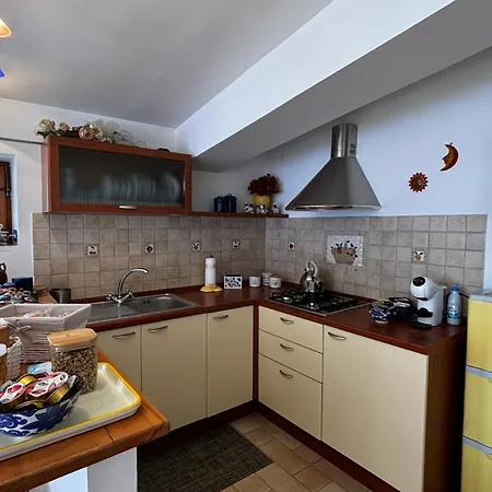 Mansarda Bellavista & La Dei Nonni Apartment